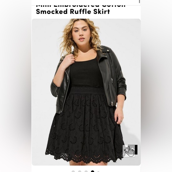 ** SOLD ** Torrid Mini Embroidered Cotton Smocked Riffle Skirt - Picture 5 of 6
